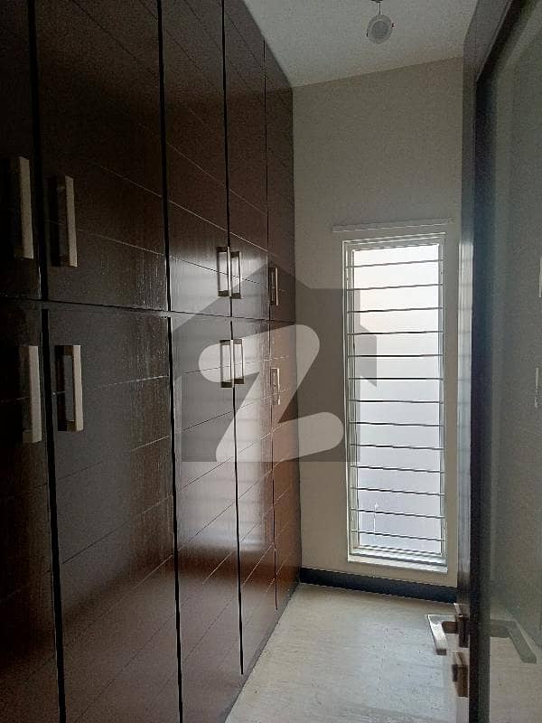 20-Marla Upper Portion For Rent