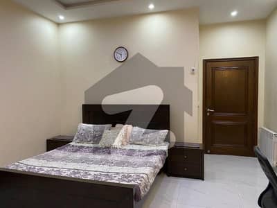 A BEAUTIFUL ONE KANAL HOUSE FOR RENT