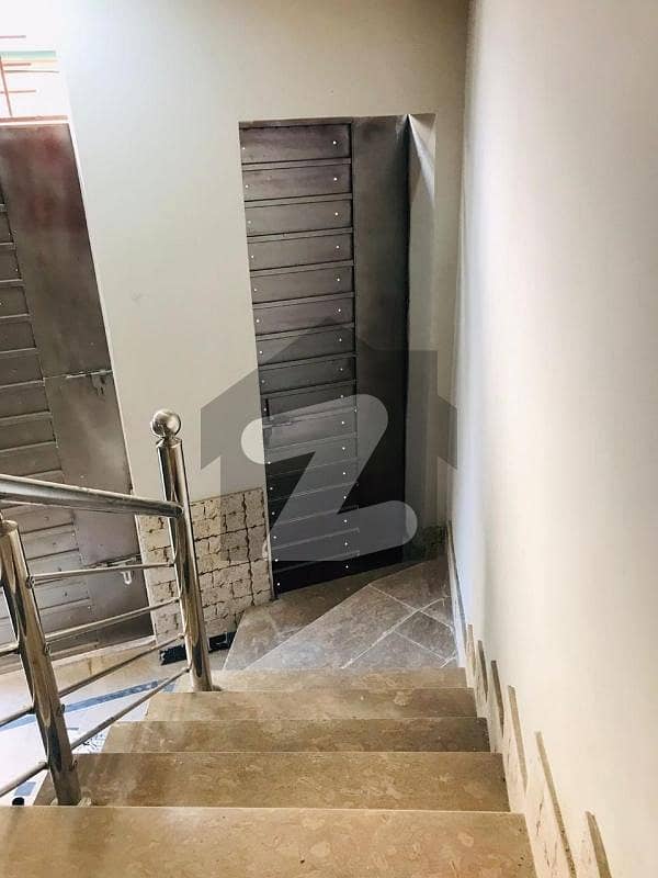 Prime Location 5 Marla House In Stunning Taru Jabba Is Available For sale Prime Location 5 Marla House In Stunning Taru Jabba Is Available For sale