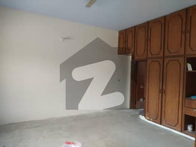 فیصل ٹاؤن لاہور میں 4 کمروں کا 7 مرلہ مکان 3.1 کروڑ میں برائے فروخت۔