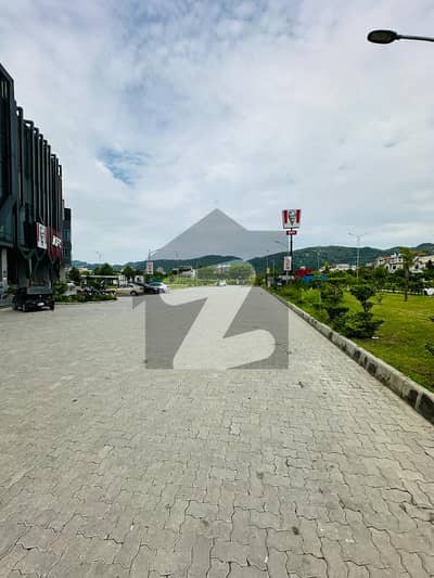 711 SQ YD COMMERCIAL PLOT CORNER, TOP LOCATION