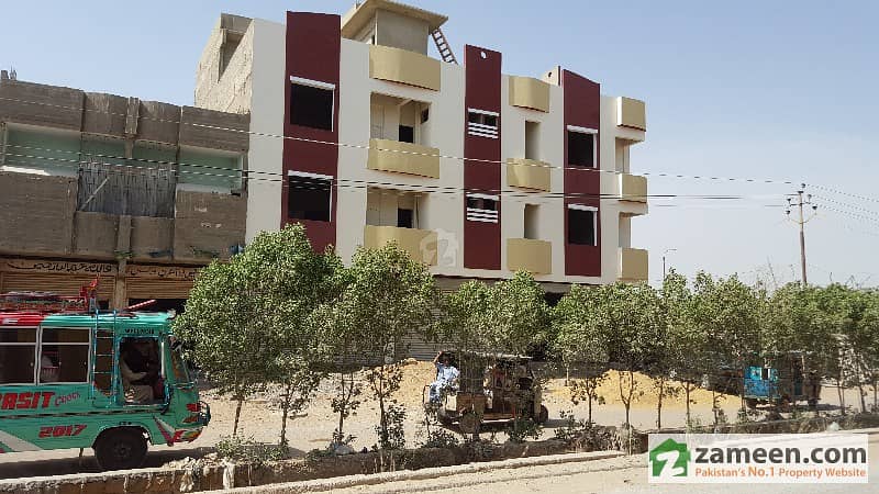 3 Rooms Outclass Apartment Vip Surjani Sector 4-A Near Masjid