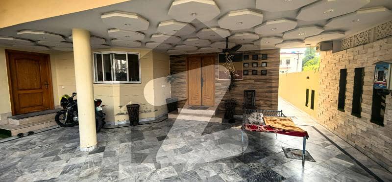 Beautiful Corner 13 Marla House For Sale Beautiful Corner 13 Marla House For Sale