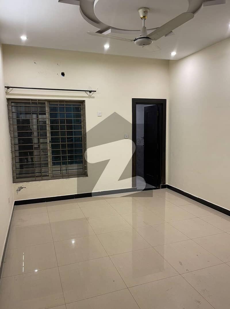 House For Rent 10 Marla