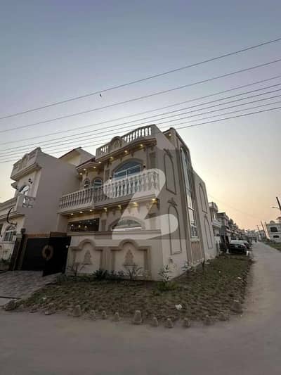 بش ایگزیکٹو ولاز ملتان میں 4 کمروں کا 5 مرلہ مکان 1.62 کروڑ میں برائے فروخت۔