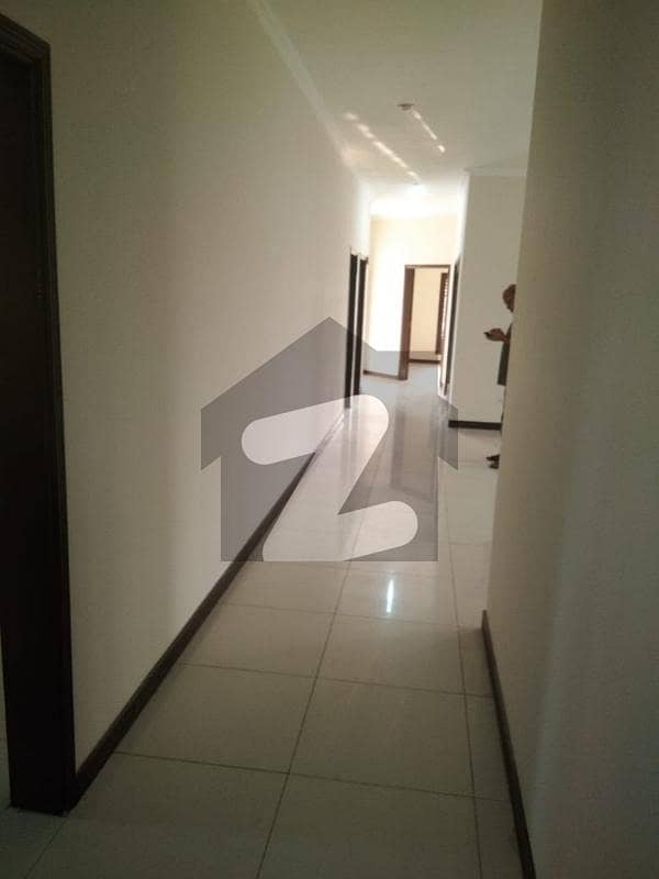 عسکری 5 ۔ سیکٹر جی عسکری 5,ملیر کنٹونمنٹ,کینٹ,کراچی میں 5 کمروں کا 1 کنال مکان 9.75 کروڑ میں برائے فروخت۔ عسکری 5 ۔ سیکٹر جی عسکری 5,ملیر کنٹونمنٹ,کینٹ,کراچی میں 5 کمروں کا 1 کنال مکان 9.75 کروڑ میں برائے فروخت۔