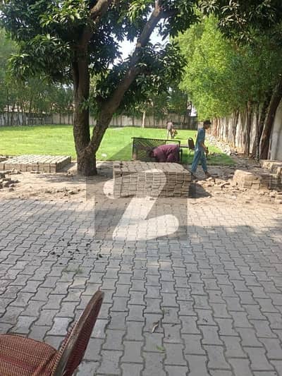 Gulberg 2 Kanal Commercial Plot Is Available For Sale.