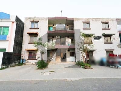 Get This Amazing Prime Location 5 Marla Flat Available In Khayaban-e-Amin - Block L