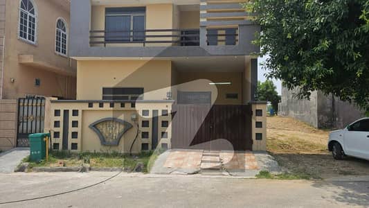 سٹی ہاؤسنگ سکیم جہلم میں 3 کمروں کا 5 مرلہ مکان 40.0 ہزار میں کرایہ پر دستیاب ہے۔