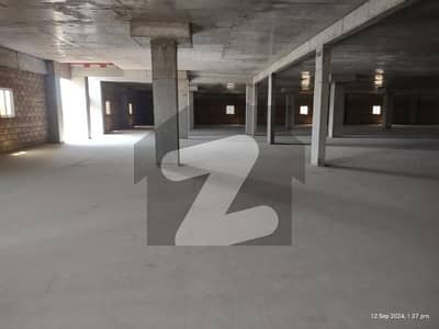 ویسٹ وارف کراچی میں 7 کنال دفتر 52.5 لاکھ میں کرایہ پر دستیاب ہے۔
