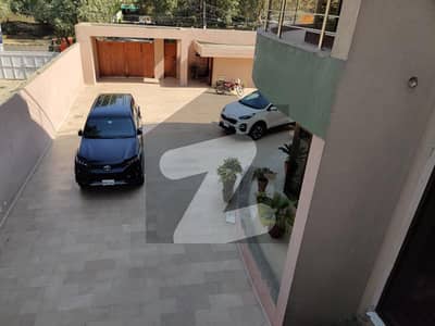 3-Kanal Superb Bungalow With Full Basement For Sale In Model Town