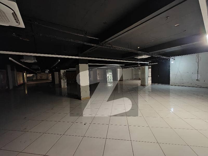 6000SQFT 1ST FLOOR STRAIGHT HALL FOR RENT