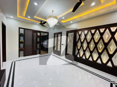 بحریہ ٹاؤن فیز 8 بحریہ ٹاؤن راولپنڈی,راولپنڈی میں 4 کمروں کا 5 مرلہ مکان 1.85 کروڑ میں برائے فروخت۔ بحریہ ٹاؤن فیز 8 بحریہ ٹاؤن راولپنڈی,راولپنڈی میں 4 کمروں کا 5 مرلہ مکان 1.85 کروڑ میں برائے فروخت۔