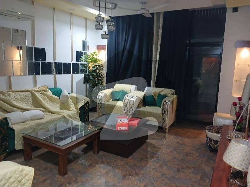 1300 Square Feet Spacious House Available In G-7 For Sale