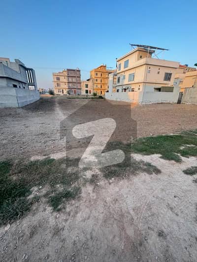 10 M Plot For Sale In Crystal Block ParkViewCity Lahore