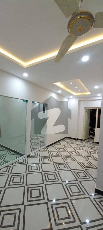 ایف ۔ 10 مرکز ایف ۔ 10,اسلام آباد میں 2 کمروں کا 3 مرلہ دفتر 85.0 ہزار میں کرایہ پر دستیاب ہے۔