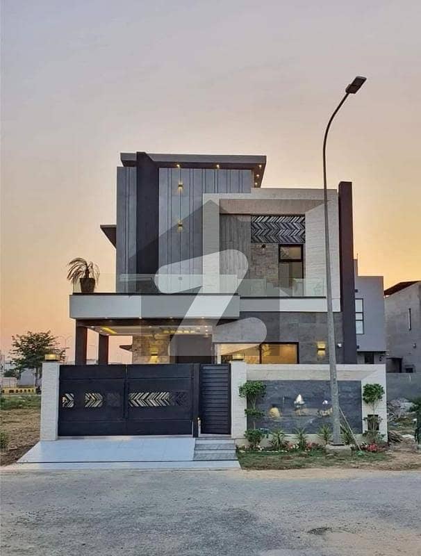 ULTRA MODERN 5 MARLA HOUSE FOR SALE