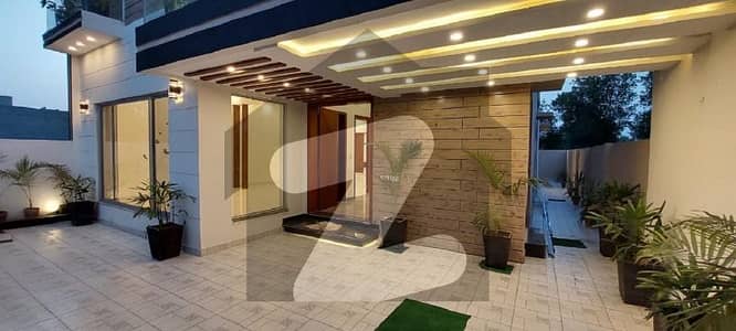 بحریہ ٹاؤن ٹیولپ بلاک بحریہ ٹاؤن سیکٹر سی,بحریہ ٹاؤن,لاہور میں 3 کمروں کا 10 مرلہ بالائی پورشن 65.0 ہزار میں کرایہ پر دستیاب ہے۔