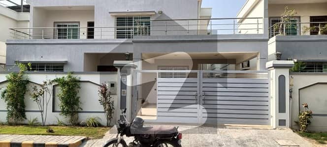 فالکن کمپلیکس نیوملیر ملیر,کراچی میں 5 کمروں کا 1 کنال مکان 10.0 کروڑ میں برائے فروخت۔