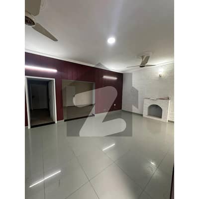1 Kanal Full House Available For Rent In G-10