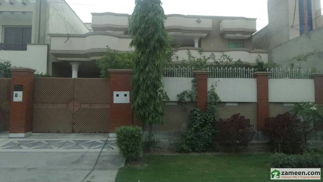 Double Storey Bungalow For Sale At Model Co Operative Housing Society Okara