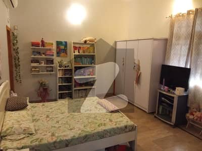 240 Sq Yd House For Sale