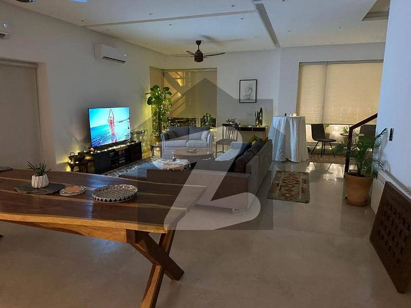 IDEAL FOR EXPATS: Tastefully Furnished Upper Portion