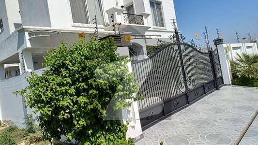 ڈی ایچ اے فیز 8 - بلاک ایس فیز 8,ڈیفنس (ڈی ایچ اے),لاہور میں 7 کمروں کا 1 کنال مکان 8.95 کروڑ میں برائے فروخت۔ ڈی ایچ اے فیز 8 - بلاک ایس فیز 8,ڈیفنس (ڈی ایچ اے),لاہور میں 7 کمروں کا 1 کنال مکان 8.95 کروڑ میں برائے فروخت۔