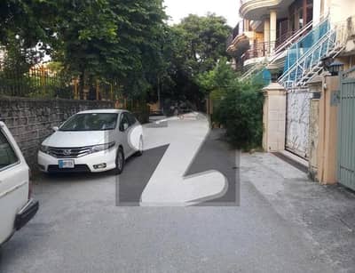 2200 Square Feet House In G-6 For Sale At Good Location