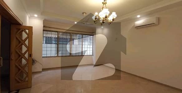 Prime Location Lower Portion For rent In I-8/3 Islamabad