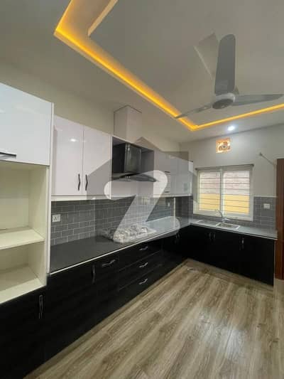 10 Marla Beautiful Brand New House Is Available For Sale Just 2 Mint Drive From The Main Gate 10 Marla Beautiful Brand New House Is Available For Sale Just 2 Mint Drive From The Main Gate