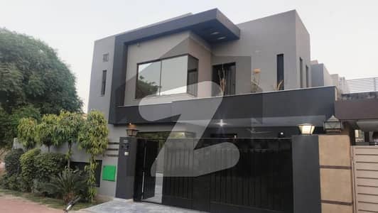 11 Marla House Is Available For Sale In Bahria Town Gulbahar Block Lahore