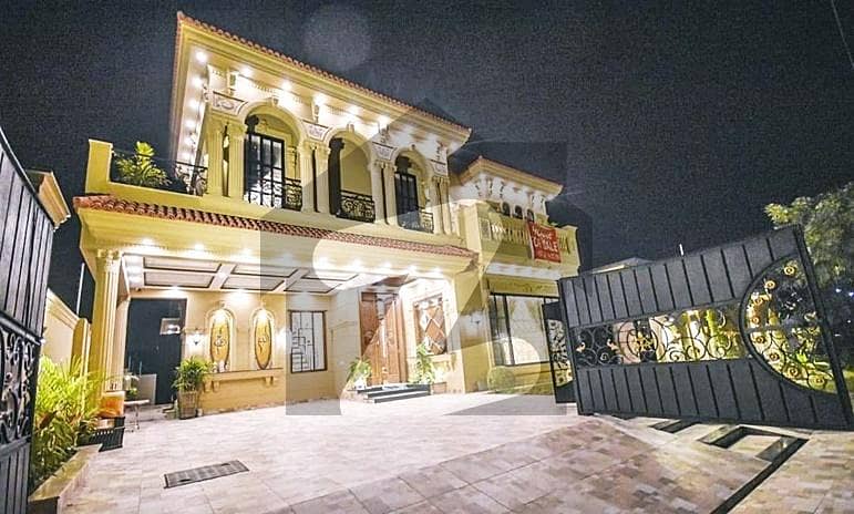 ATTRACTIVE ONE KANAL DESIGNER BUNGALOW IS CALLING YOU ATTRACTIVE ONE KANAL DESIGNER BUNGALOW IS CALLING YOU