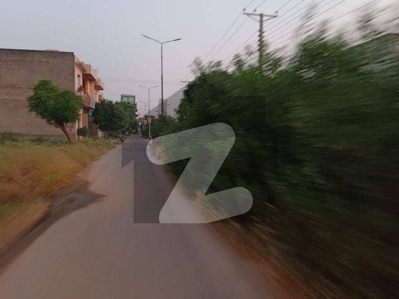 ایلیٹ ٹاؤن ۔ بلاک اے ایلیٹ ٹاؤن,لاہور میں 5 مرلہ رہائشی پلاٹ 28.0 لاکھ میں برائے فروخت۔ ایلیٹ ٹاؤن ۔ بلاک اے ایلیٹ ٹاؤن,لاہور میں 5 مرلہ رہائشی پلاٹ 28.0 لاکھ میں برائے فروخت۔