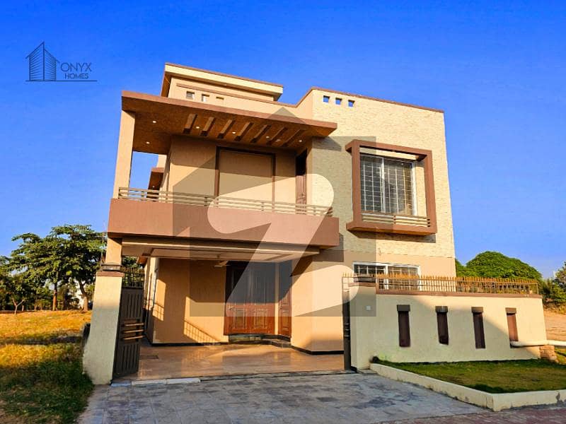 10 Marla House With Back Open To 200 Ft Road 10 Marla House With Back Open To 200 Ft Road