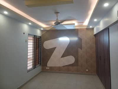 1600 Square Feet Flat In Jamshed Town Of Karachi Is Available For sale