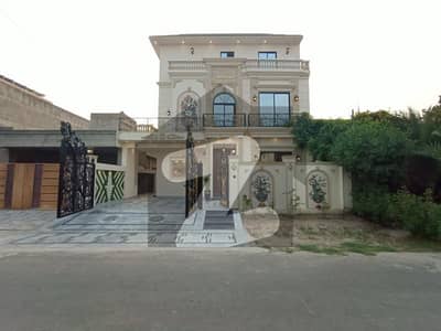 Prime Location House 10 Marla For Sale In Central Park Housing Scheme Prime Location House 10 Marla For Sale In Central Park Housing Scheme