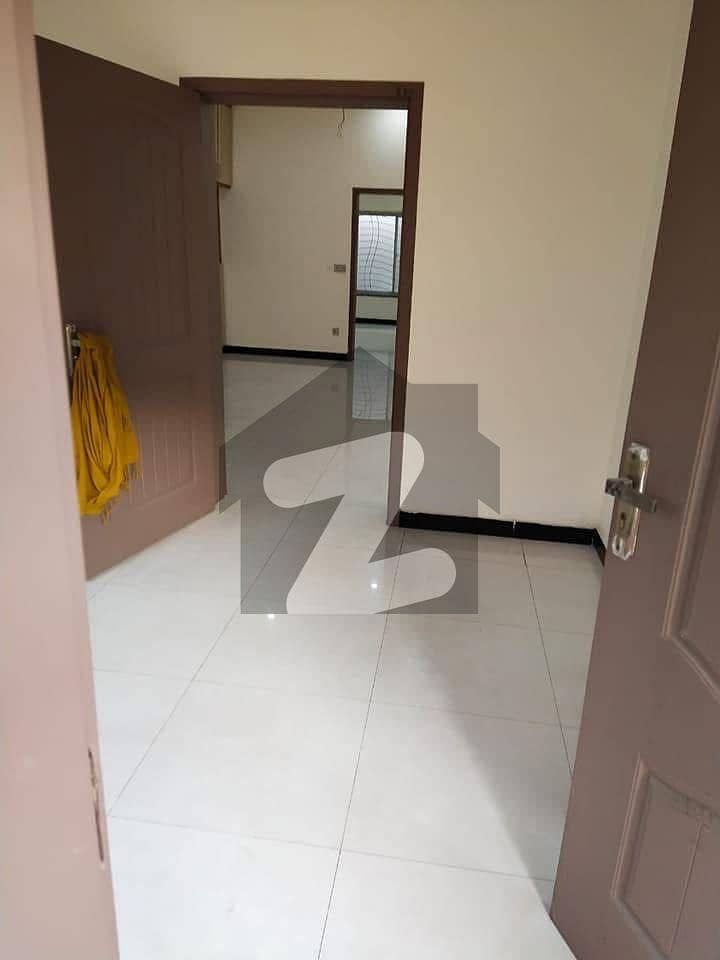 10 MARLA LOWER PORTION AVAILABLE FOR RENT IN OPF SOCIETY 10 MARLA LOWER PORTION AVAILABLE FOR RENT IN OPF SOCIETY