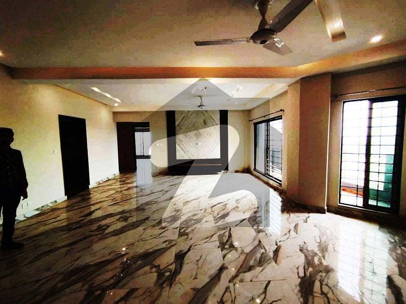 Brand New Park-Facing Apartment For Sale Ideal For Living Or Investment! Brand New Park-Facing Apartment For Sale Ideal For Living Or Investment!