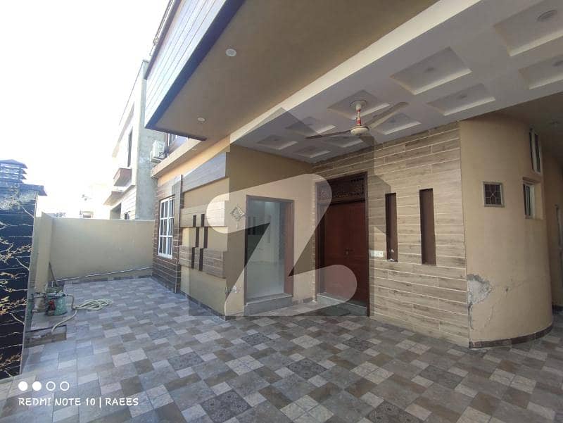10 MARLA LOWER PORTION AVAILABLE FOR RENT 10 MARLA LOWER PORTION AVAILABLE FOR RENT