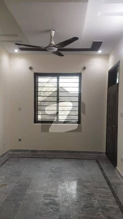 5 Marla Upper Portion Available For Rent In Pakistan Town Phase 1