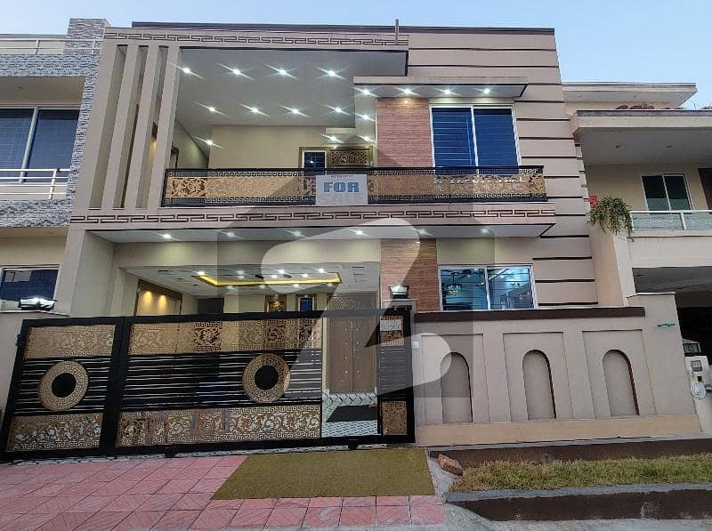 سی بی آر ٹاؤن فیز 1 - بلاک سی سی بی آر ٹاؤن فیز 1,سی بی آر ٹاؤن,اسلام آباد میں 5 کمروں کا 7 مرلہ مکان 3.4 کروڑ میں برائے فروخت۔ سی بی آر ٹاؤن فیز 1 - بلاک سی سی بی آر ٹاؤن فیز 1,سی بی آر ٹاؤن,اسلام آباد میں 5 کمروں کا 7 مرلہ مکان 3.4 کروڑ میں برائے فروخت۔