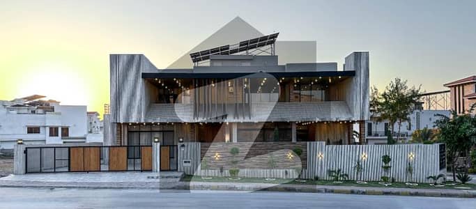Luxurious Corner House With Two-Side Elevation