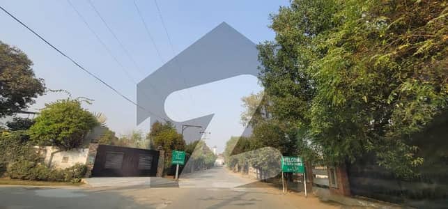 بیدیاں روڈ لاہور میں 4 کنال رہائشی پلاٹ 4.5 کروڑ میں برائے فروخت۔
