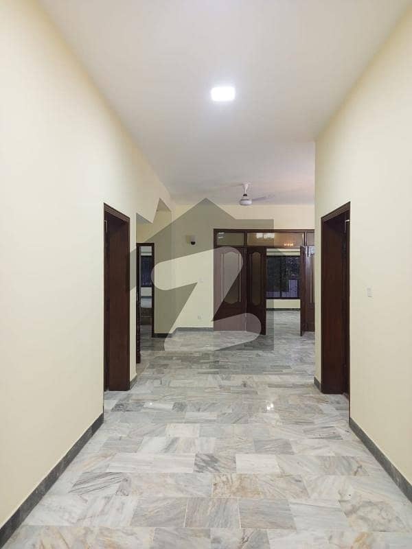 Spacious 5 Beds , Family House For Rent