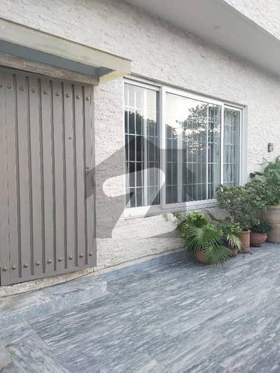 1 Bed Fully Furnished Studio For Rent In F-7/4