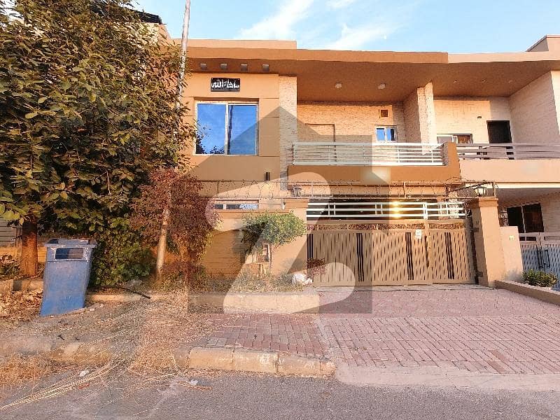 Well-Constructed Facing Park House Available For Sale In Bahria Town Phase 8 - Rafi Block Well-Constructed Facing Park House Available For Sale In Bahria Town Phase 8 - Rafi Block