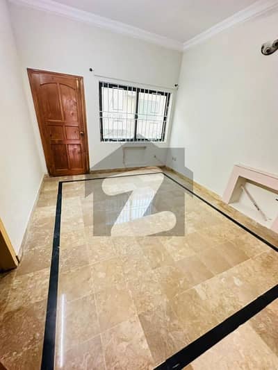 Upper Portion For Rent In G 11 2