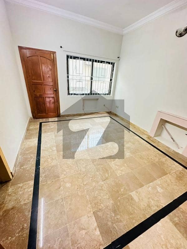 Upper Portion For Rent In G 11 2