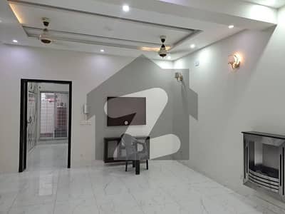 5 Marla Full House Available For Rent